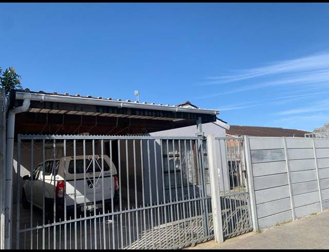 3 BEDROOM HOUSE FOR SALE IN WESTRIDGE